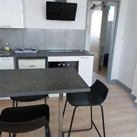 Le Voltaire - T2 Neuf Face Pyrenees Apartment Tarbes